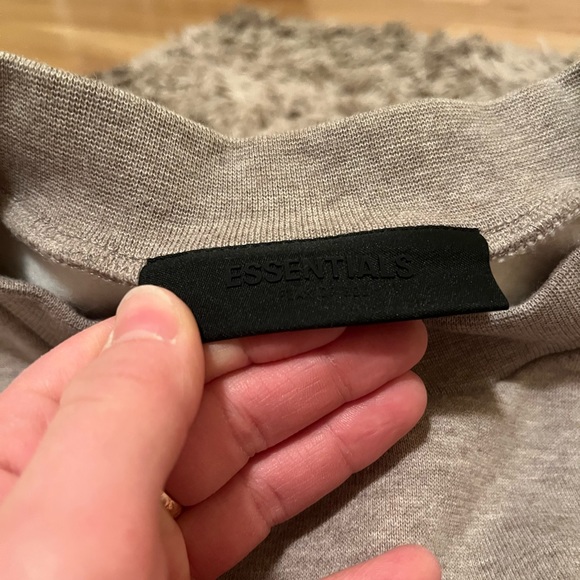 NWT Fear of God Essentials Crew Neck Sweatshirt - Picture 6 of 9